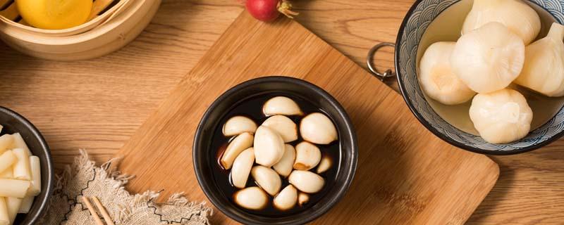 腊八蒜放糖好吃还是不放好吃（腊八蒜放糖嘛）