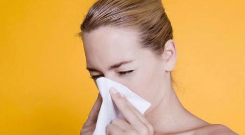 哺乳期感冒鼻塞怎么办(哺乳期感冒鼻塞怎么办?)