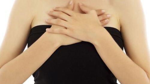 乳房突然变大是什么原因(乳房突然增大的原因)