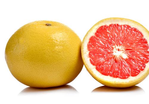 柚子皮泡脚治脚气吗（柚子皮泡脚能治脚臭吗）