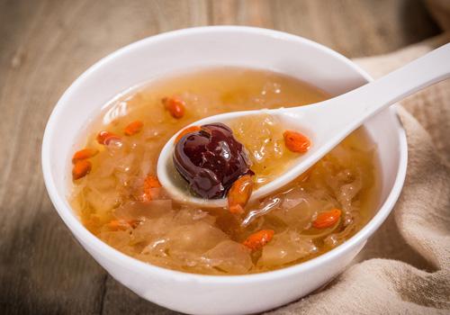 红枣鸡蛋汤能丰胸吗 吃红枣鸡蛋汤的好处