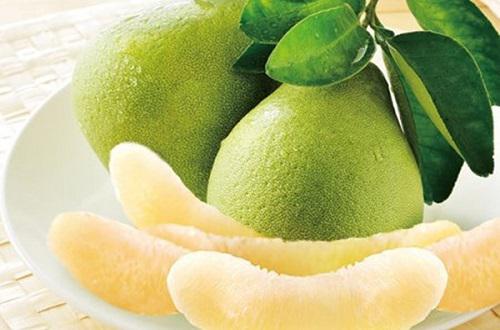 高血压吃柚子好不好（高血压适不适合吃柚子）