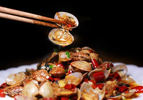 宝宝可以吃花甲吗（一岁多宝宝可以吃花甲吗）