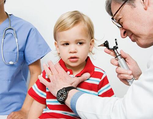 中耳炎会头晕吗(中耳炎会头晕吗会全身乏力吗)