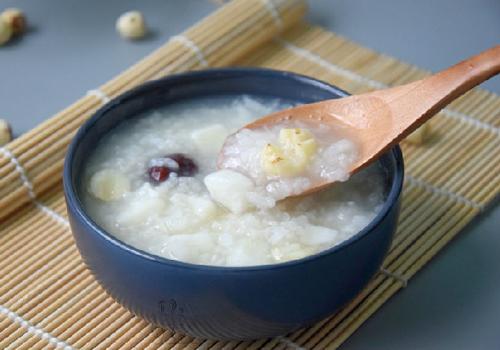 冬季喝什么粥养胃（冬季煲什么粥养胃又营养）