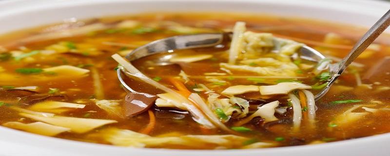 猪肉酸辣汤怎么做好吃（猪肚酸辣汤怎么做好吃）