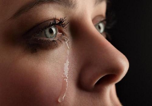 为什么眼睛老是流泪 眼睛出眼泪水是什么原因
