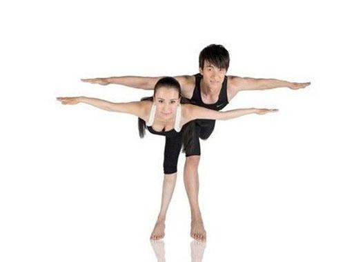 双人瑜伽的好处功效 双人瑜伽的好处的句子