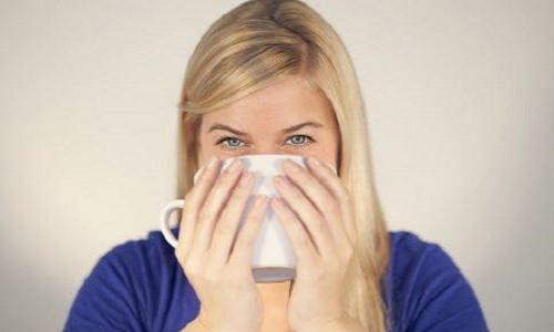 饭前喝水还是饭后喝水好（是饭前喝水还是饭后喝水好）