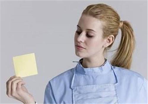 女孩盆腔炎怎么得来的 盆腔炎的症状有哪些