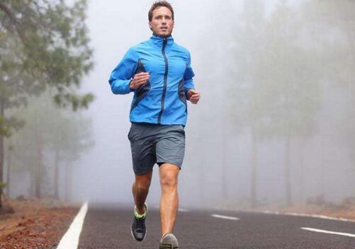 冬天感冒跑步好不好 冬天感冒适合跑步吗