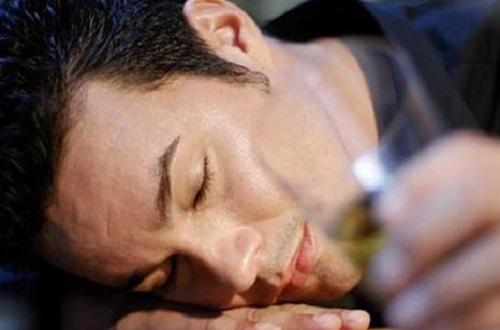 喝酒后马上睡觉好不好（喝完酒马上睡觉好不好）