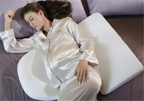 熬夜对孕妇有什么影响（怀孕期熬夜有什么影响）