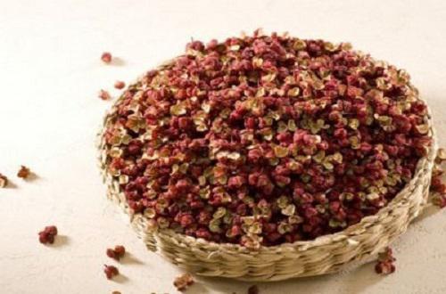 秋天可以用花椒泡脚吗 秋天能用花椒泡脚吗