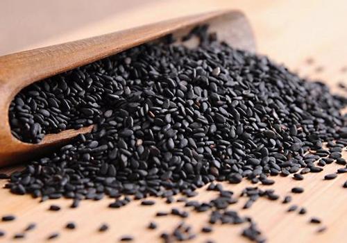 吃什么对皮肤好还能美白的（女生吃什么对皮肤好还能美白的）