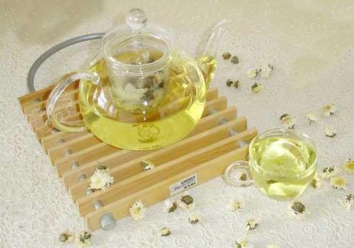 扁桃体发炎引起的发烧怎么办（因为扁桃体发炎引起的发烧怎么办）