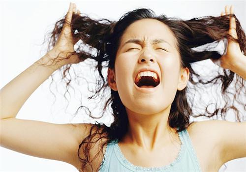 带状疱疹二十天了还是很疼怎么办(带状疱疹二十多天了还是痛痒如何治疗)