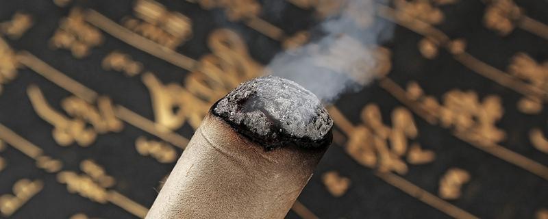 艾灸来月经了可以做吗(月经来了,可以做艾灸吗?)