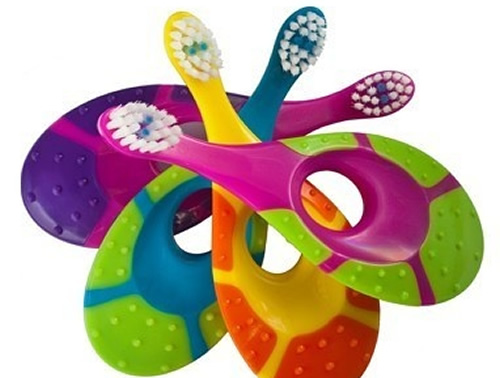 宝宝不爱刷牙怎么办(三岁宝宝不爱刷牙怎么办)