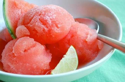 高血压吃西瓜可以吗 高血压能吃西瓜吗能吃