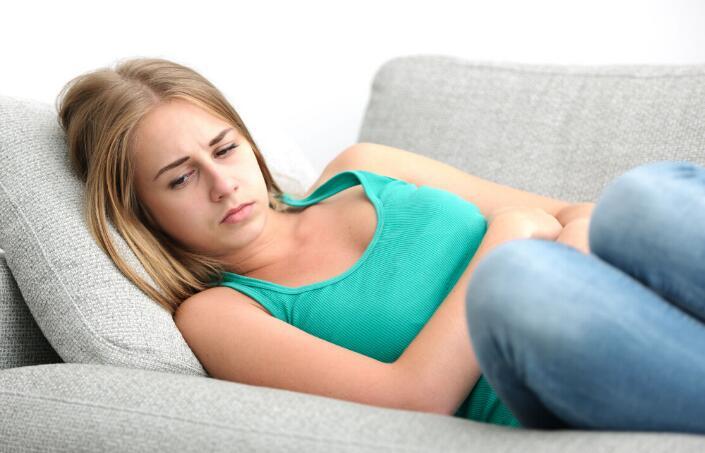 白带黄稠是怎么回事()