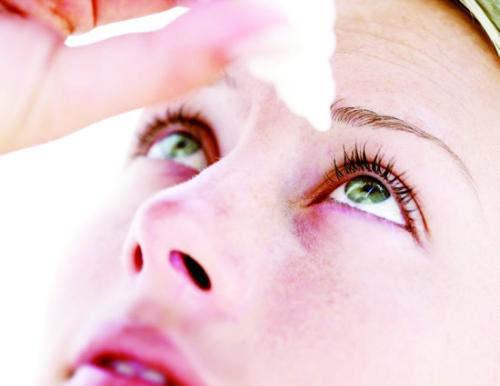 眼睛红是怎么回事 眼睛充血是怎么回事