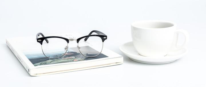 眼镜总是往下滑怎么办 眼镜老往下滑怎么回事