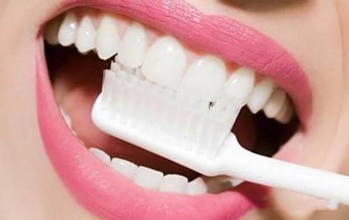 口臭为什么自己闻不到 口臭为什么自己闻不到,只需吃一点家家都有的它