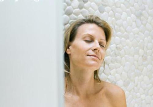 女人更年期如何养生（女人更年期如何养生调理）