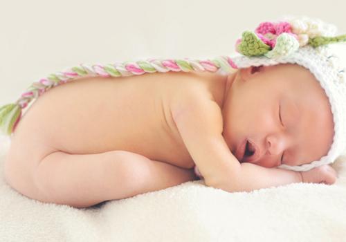 宝宝午睡多长时间才好（两岁宝宝午睡多长时间才好）