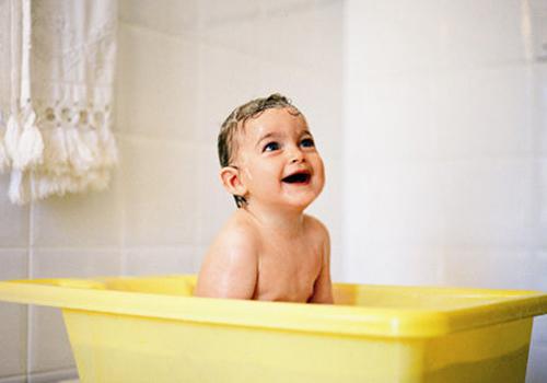 阴囊湿疹可以洗澡吗 阴囊湿疹能不能洗