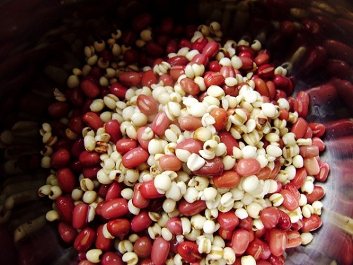 红豆薏米的功效与作用 红豆薏米的功效与作用及营养价值