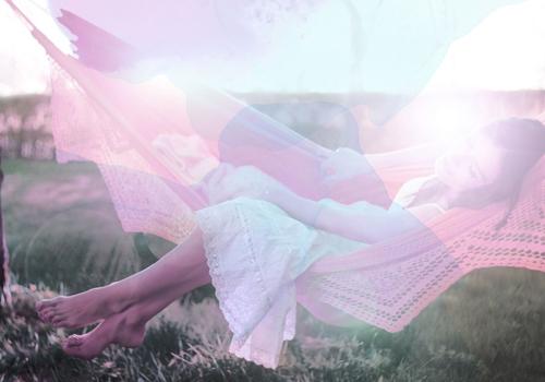 晚上睡觉总是醒是怎么回事（晚上睡觉老是醒是咋回事）