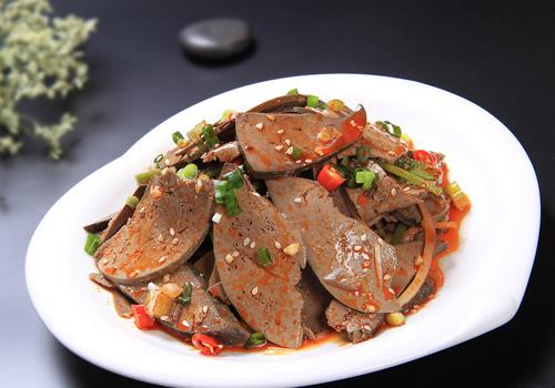 贫血吃什么食物补血快（贫血应该吃什么补血快）