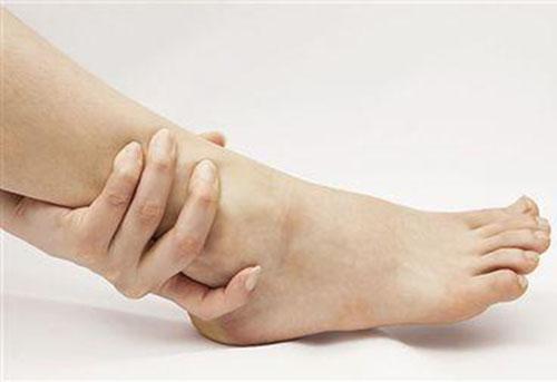 手脚冰凉怎么调理 手脚冰凉怎么调理女人吃什么药