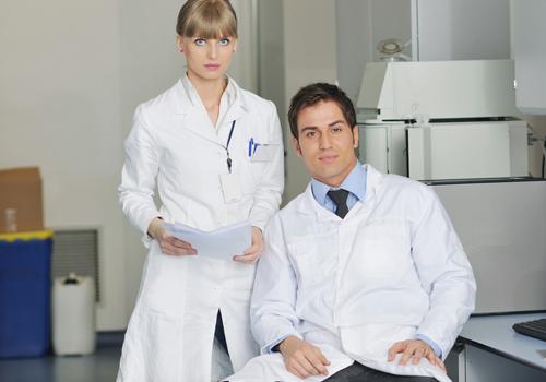 盆腔积液好了肚子还疼(盆腔积液好了肚子还是痛怎么办)