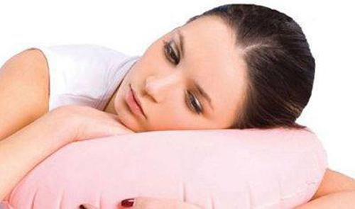 男人身体湿气重的表现（男人身体湿气重的表现及调理）