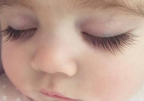 怎么使宝宝睫毛变长 宝宝睫毛如何变长
