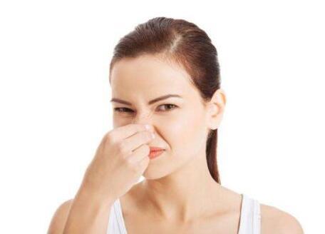 狐臭怎么去除小窍门(狐臭怎么去除小窍门能喷香水吗)