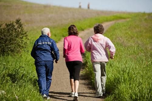 手脚冰凉出汗怎么调理（手脚出汗还冰凉怎么调理）