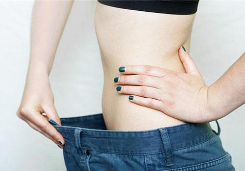 如何快速缓解痛经（女生来大姨妈了怎么缓解疼痛）