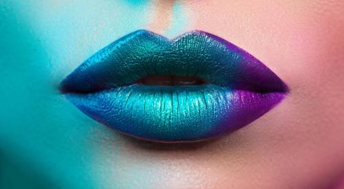 嘴唇发紫发黑是什么原因引起的（嘴唇发紫发黑是什么原因引起的呀）