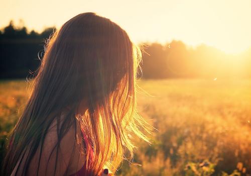 头发剪了会不会长得快（头发剪了会不会长得快些）