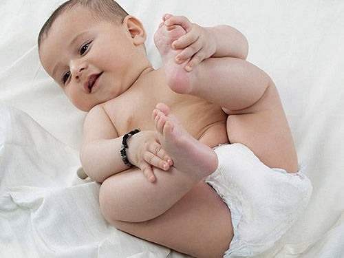 如何训练婴儿排尿习惯（如何训练宝宝自己排尿）