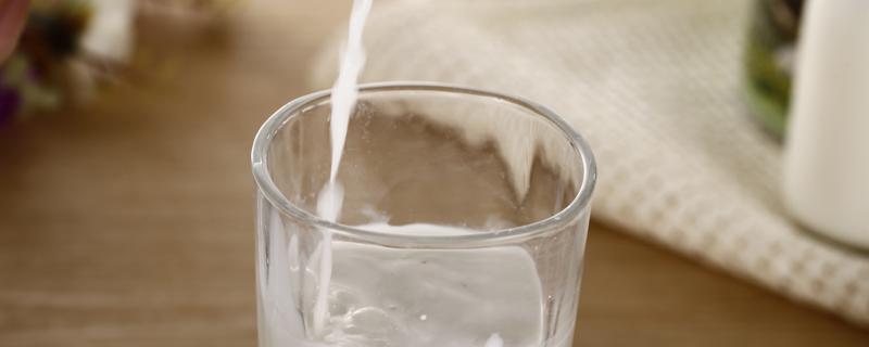 奶粉沫多好还是沫少好（奶粉是有沫好还是没沫好）