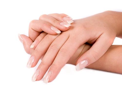 指甲没有月牙是什么原因（指甲没有月牙是不健康吗）