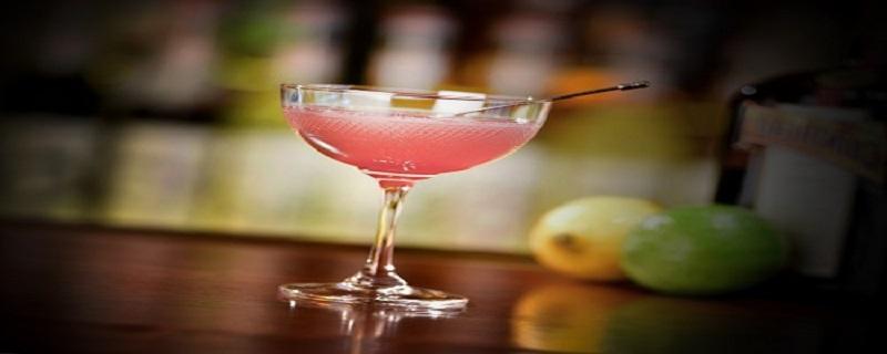 露酒的功效与作用（植物类露酒对身体的作用）