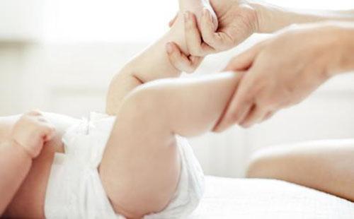 宝宝春季腹泻怎么回事 宝宝春季腹泻怎么回事吃什么药