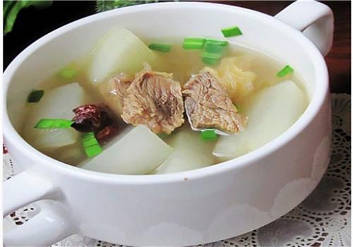 山药汤的功效与作用（乌鸡山药汤的功效与作用）