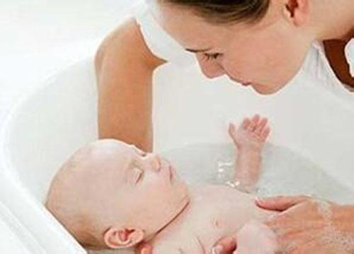 宝宝夜奶什么时候断开 婴儿啥时断夜奶